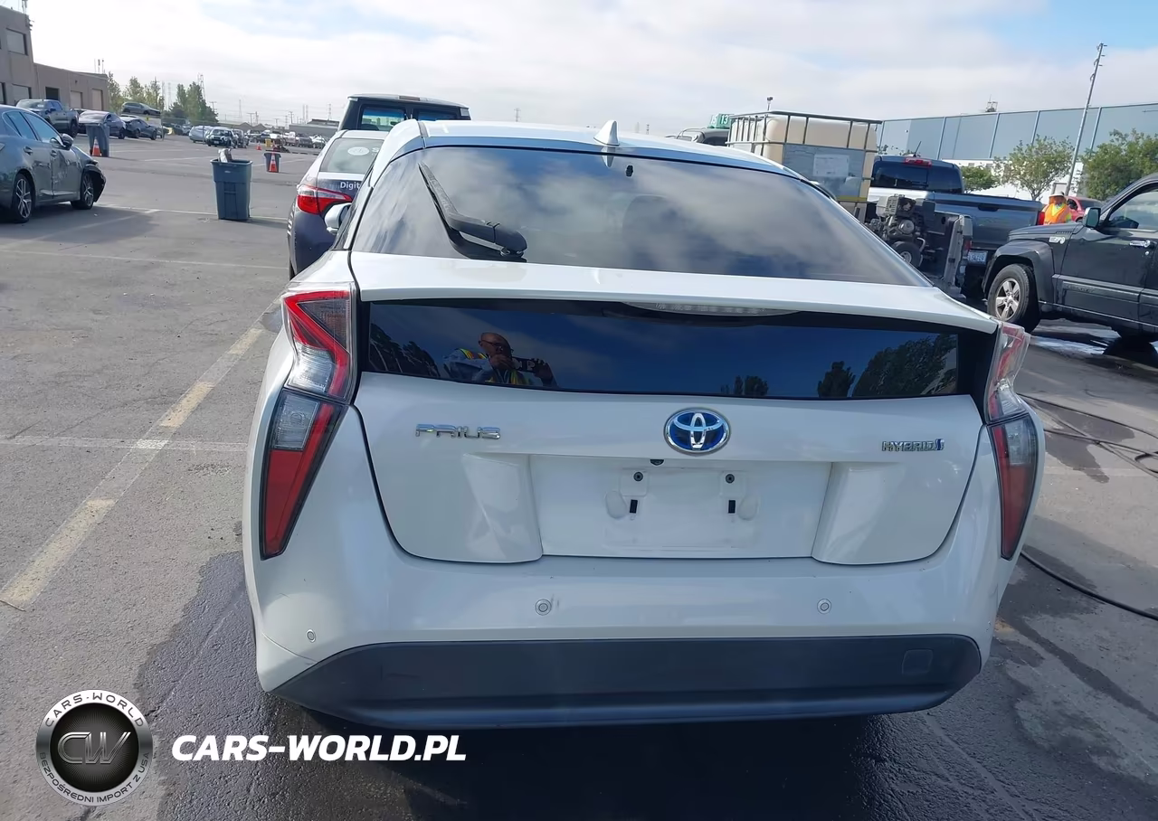 2017 Toyota Prius Two VIN:JTDKBRFU4H3566450 - 16