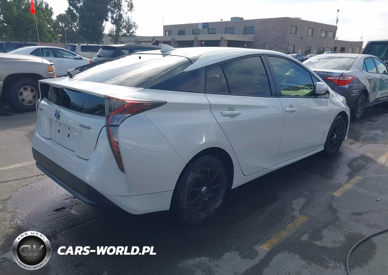 2017 Toyota Prius Two VIN:JTDKBRFU4H3566450 - 4