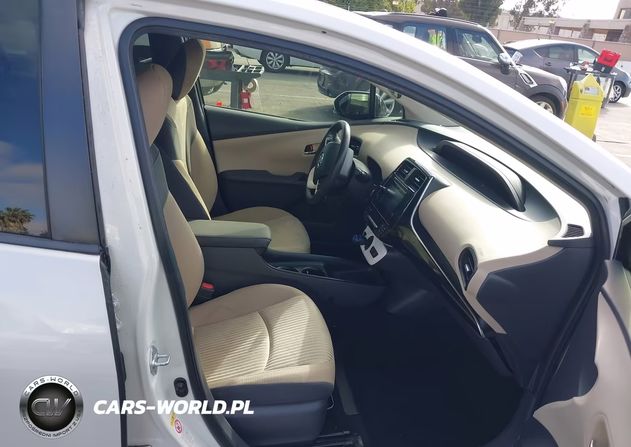 2017 Toyota Prius Two VIN:JTDKBRFU4H3566450 - 5