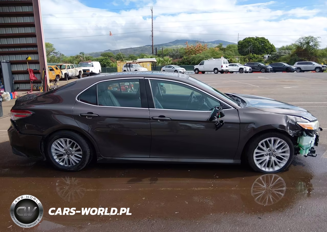 2018 Toyota Camry Xle VIN:4T1B11HK4JU136171 - 14
