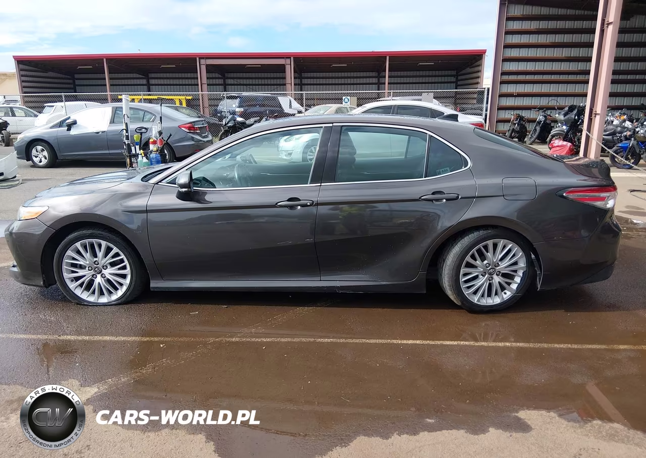 2018 Toyota Camry Xle VIN:4T1B11HK4JU136171 - 15