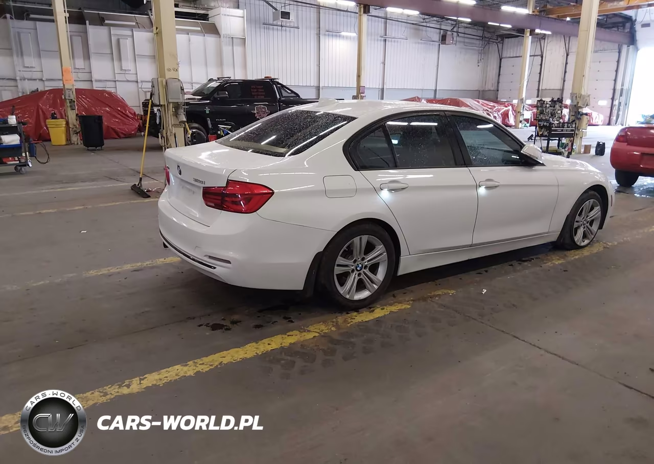 2016 BMW 328I xDrive VIN:WBA8E3G53GNT74958 - 4
