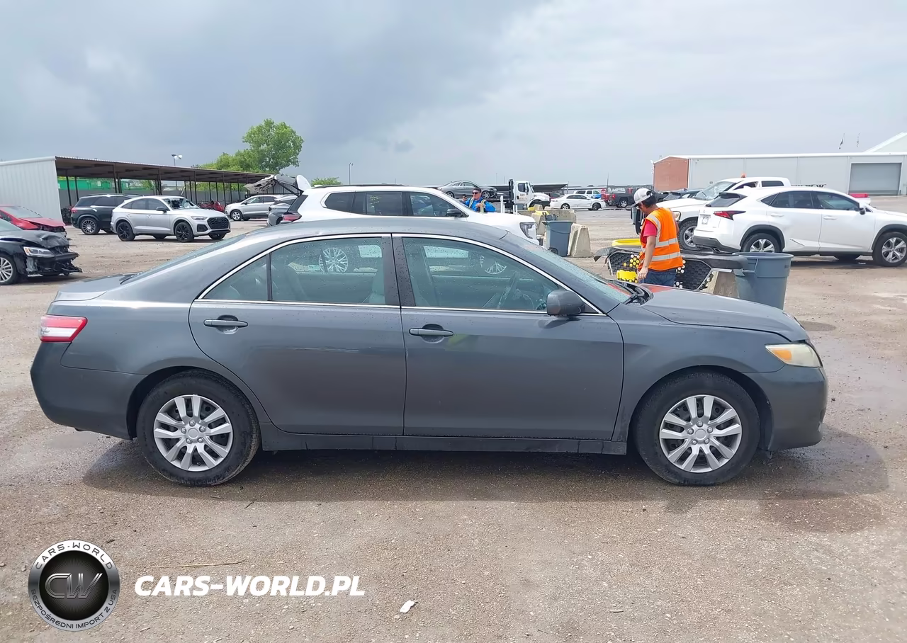 2011 Toyota Camry Le VIN:4T1BF3EK2BU688108 - 13