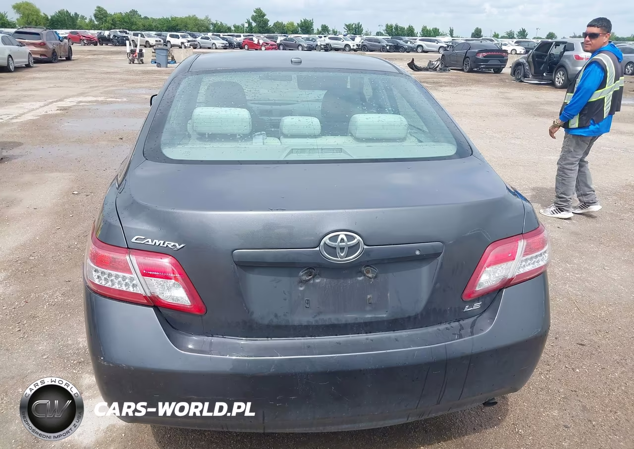 2011 Toyota Camry Le VIN:4T1BF3EK2BU688108 - 16