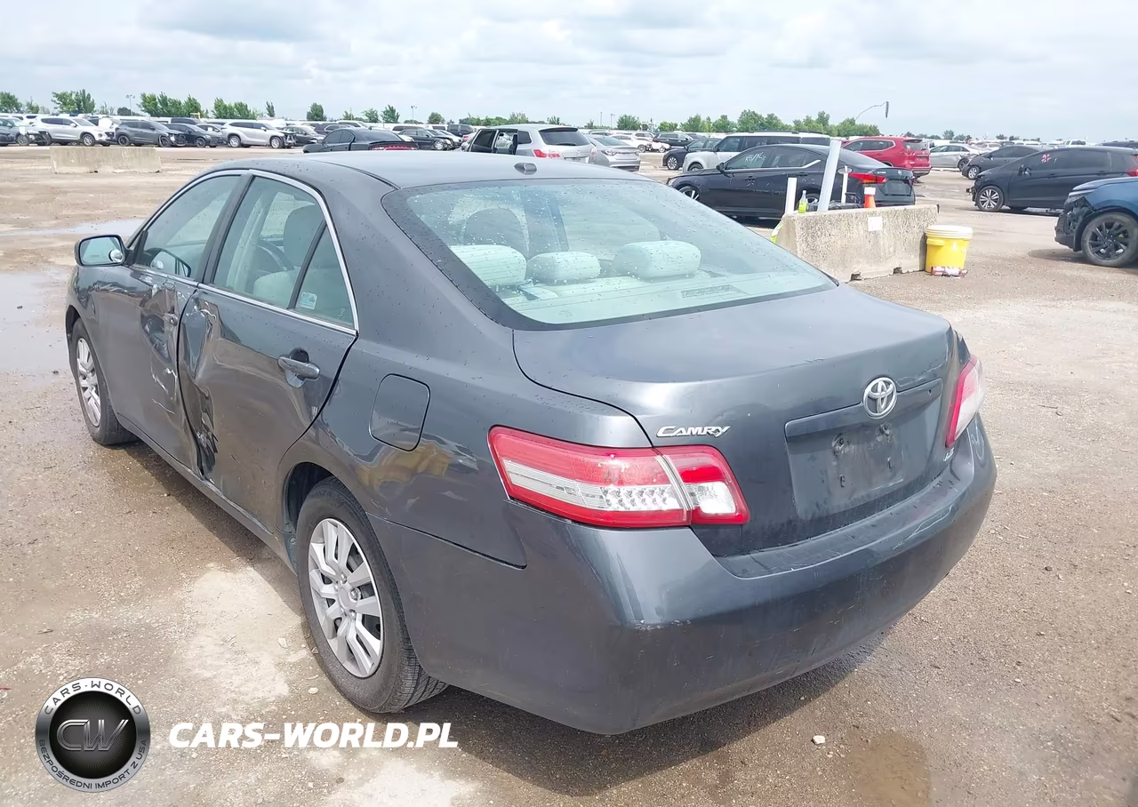 2011 Toyota Camry Le VIN:4T1BF3EK2BU688108 - 3