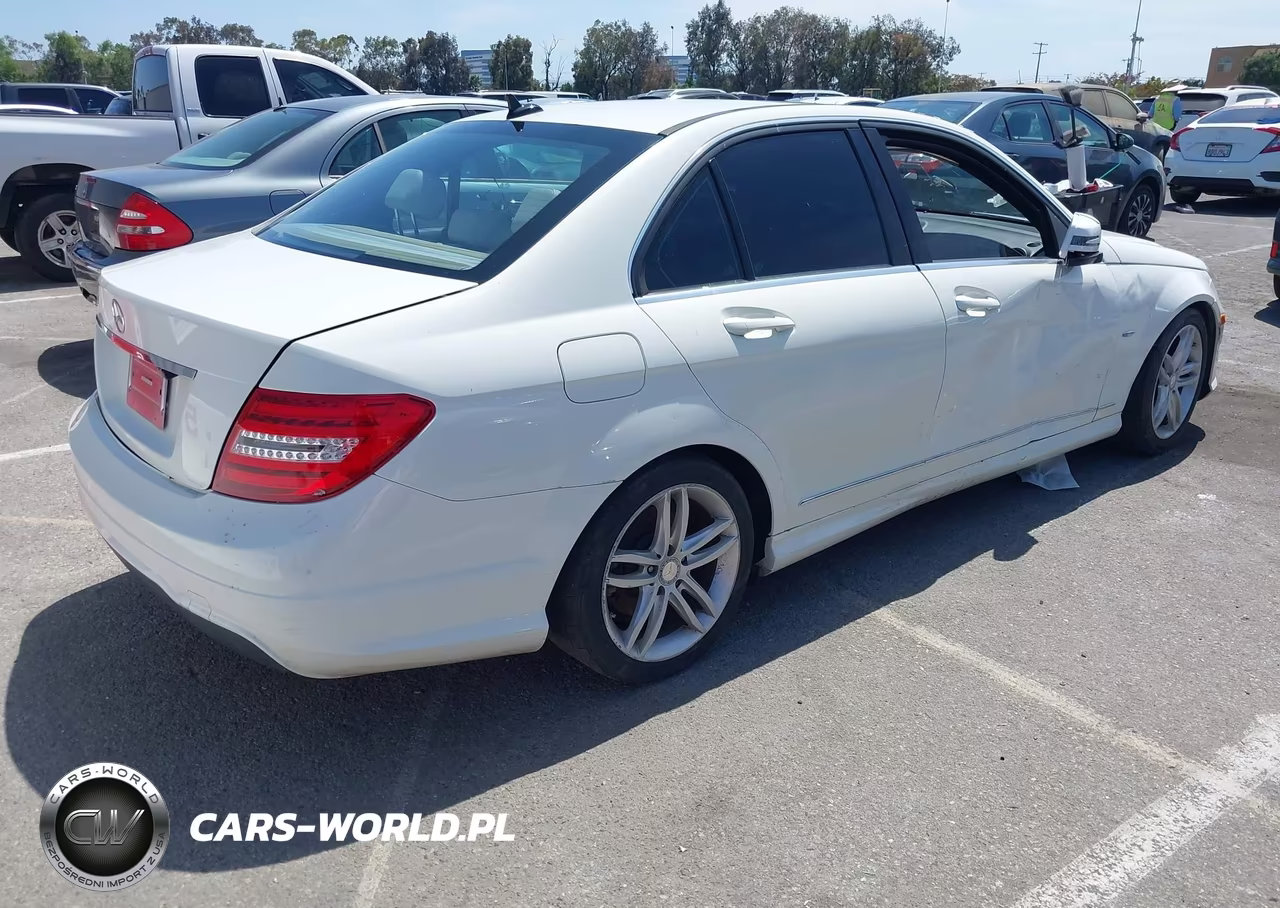 2012 Mercedes-Benz C 250 Sport VIN:WDDGF4HB1CR200806 - 4