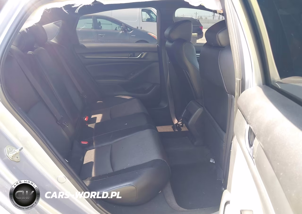 2018 Honda Accord Sport VIN:1HGCV1F31JA200744 - 8