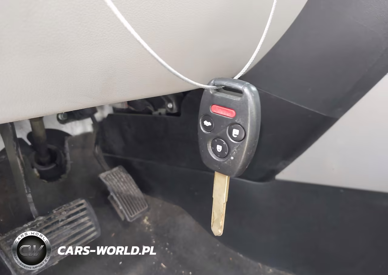 2011 Honda Pilot Touring VIN:5FNYF3H94BB055075 - 11
