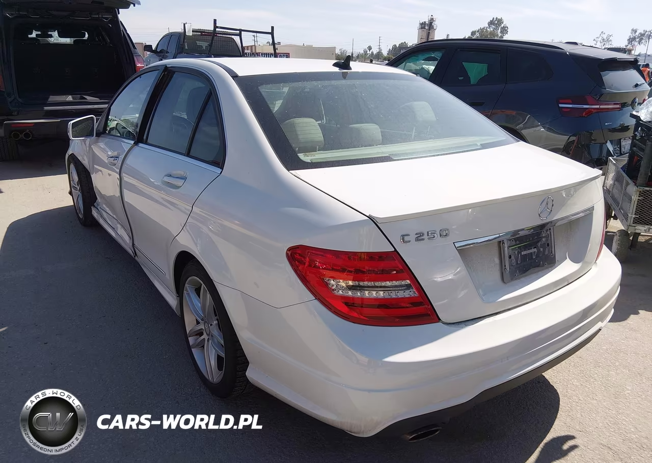 2012 Mercedes-Benz C 250 Luxury-Sport VIN:WDDGF4HB8CR236265 - 3