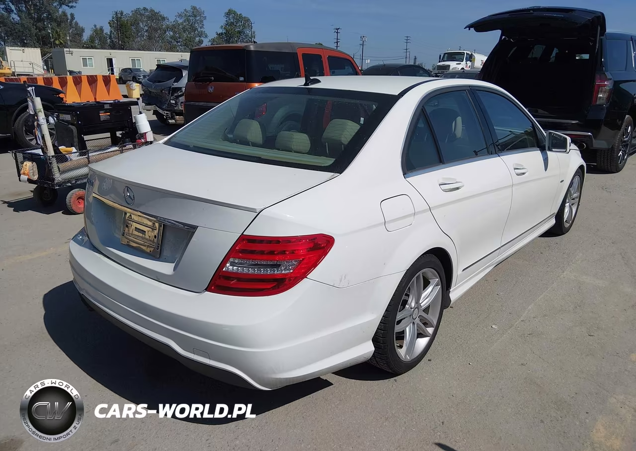 2012 Mercedes-Benz C 250 Luxury-Sport VIN:WDDGF4HB8CR236265 - 4
