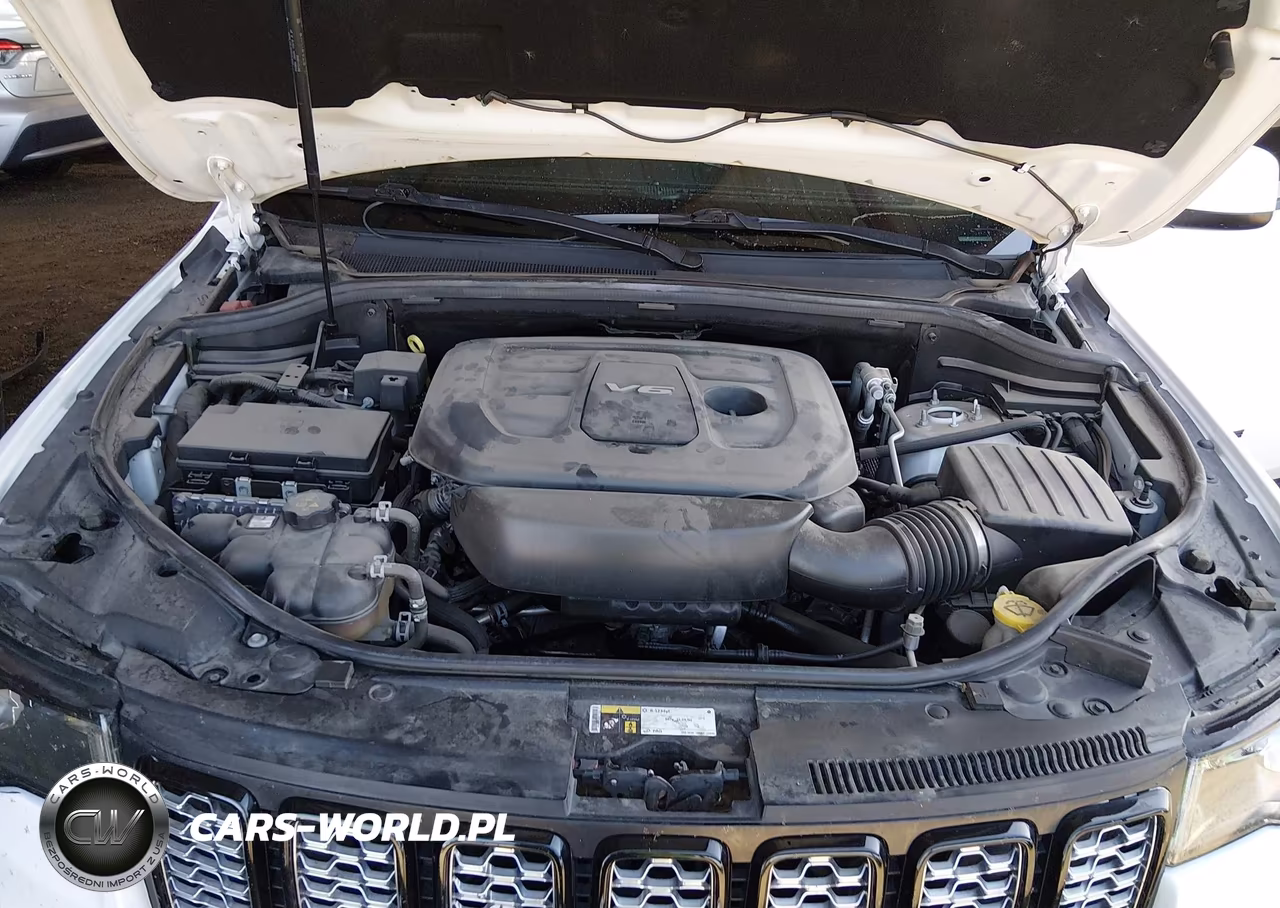 2018 Jeep Grand Cherokee Altitude 4X2 VIN:1C4RJEAG3JC460587 - 10