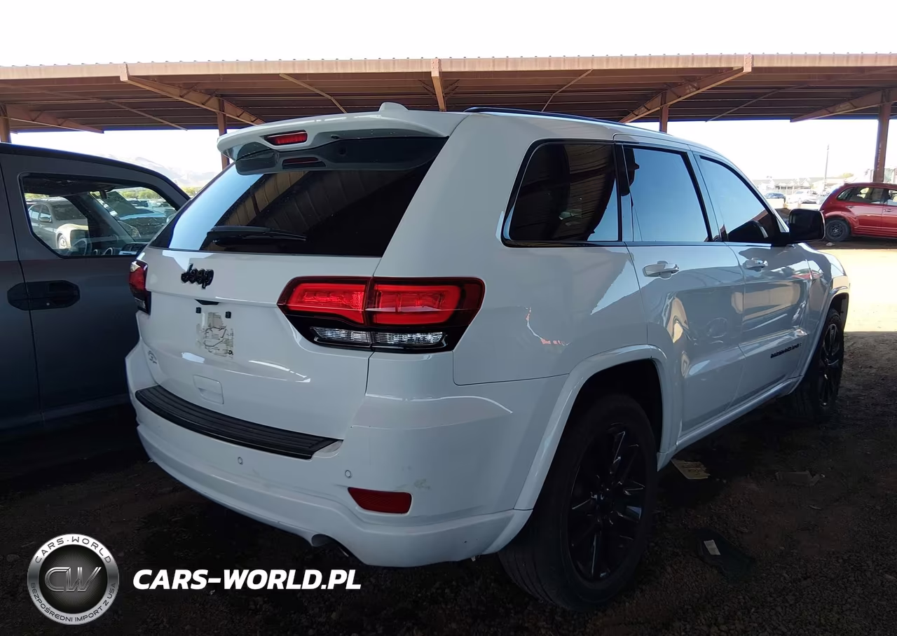 2018 Jeep Grand Cherokee Altitude 4X2 VIN:1C4RJEAG3JC460587 - 4