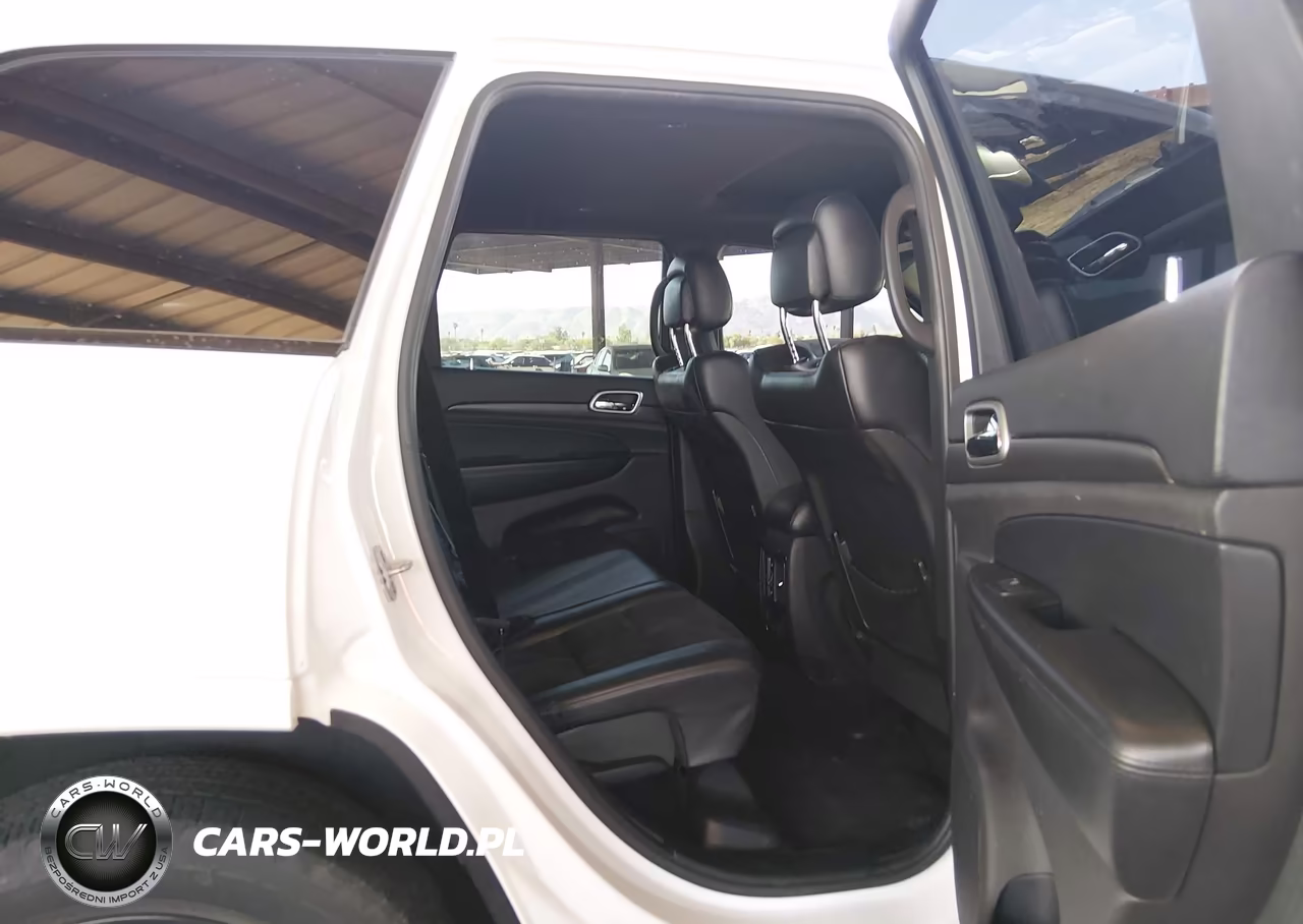 2018 Jeep Grand Cherokee Altitude 4X2 VIN:1C4RJEAG3JC460587 - 8