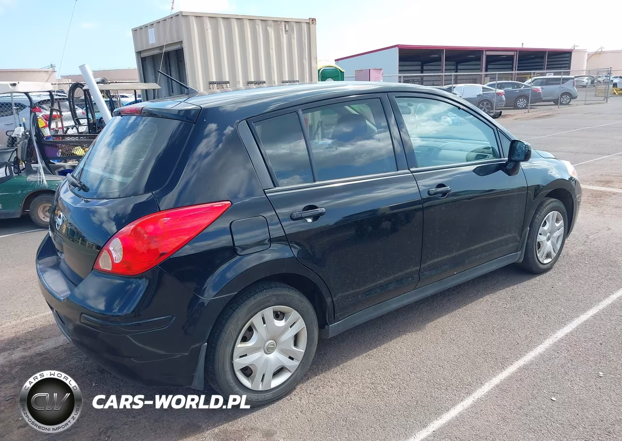2010 Nissan Versa 1.8S VIN:3N1BC1CPXAL384469 - 4
