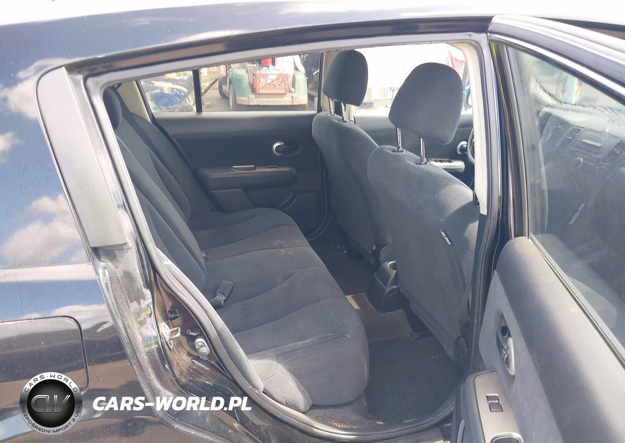 2010 Nissan Versa 1.8S VIN:3N1BC1CPXAL384469 - 8