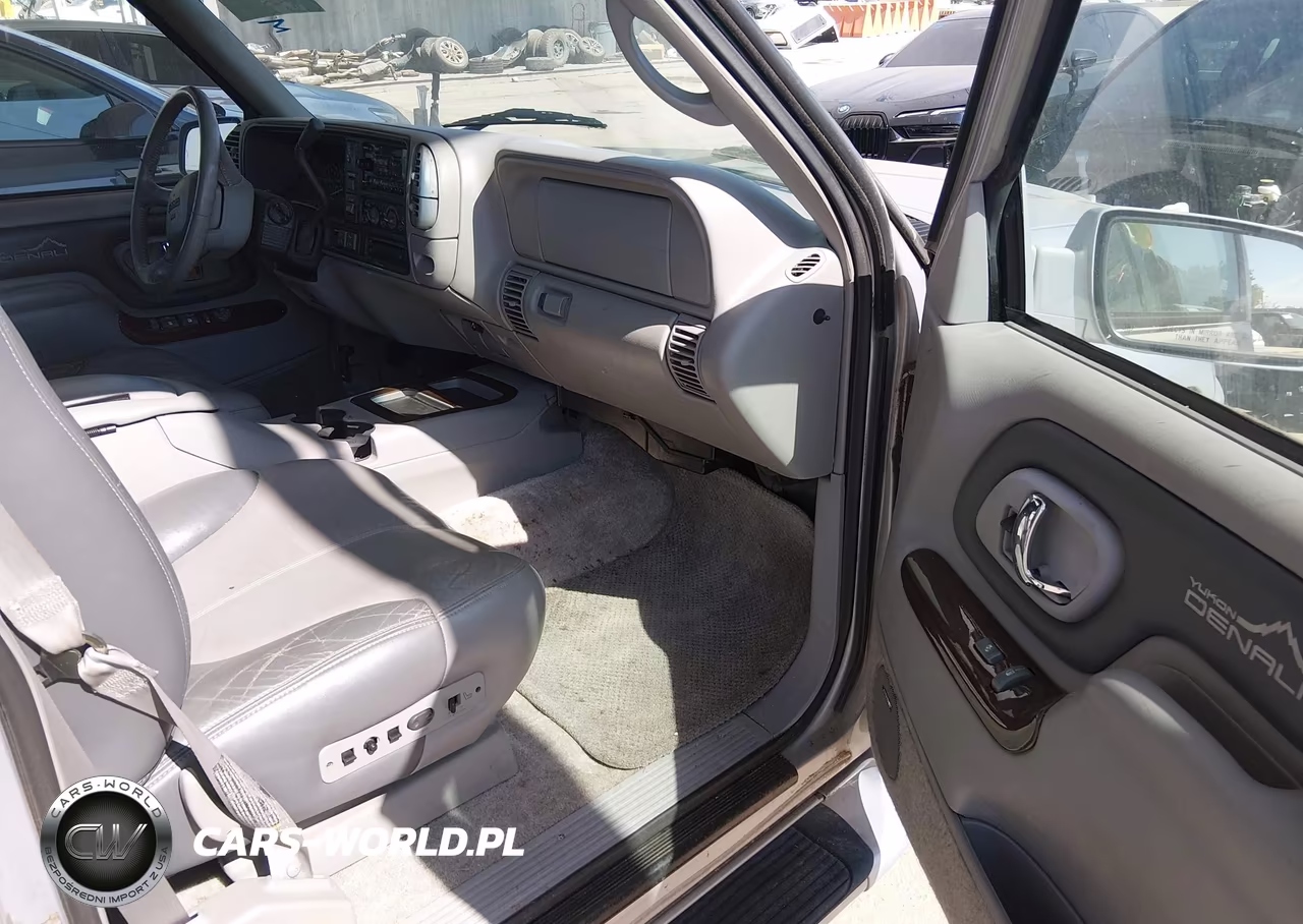 2000 GMC Yukon Denali VIN:1GKEK13R2YR116795 - 5
