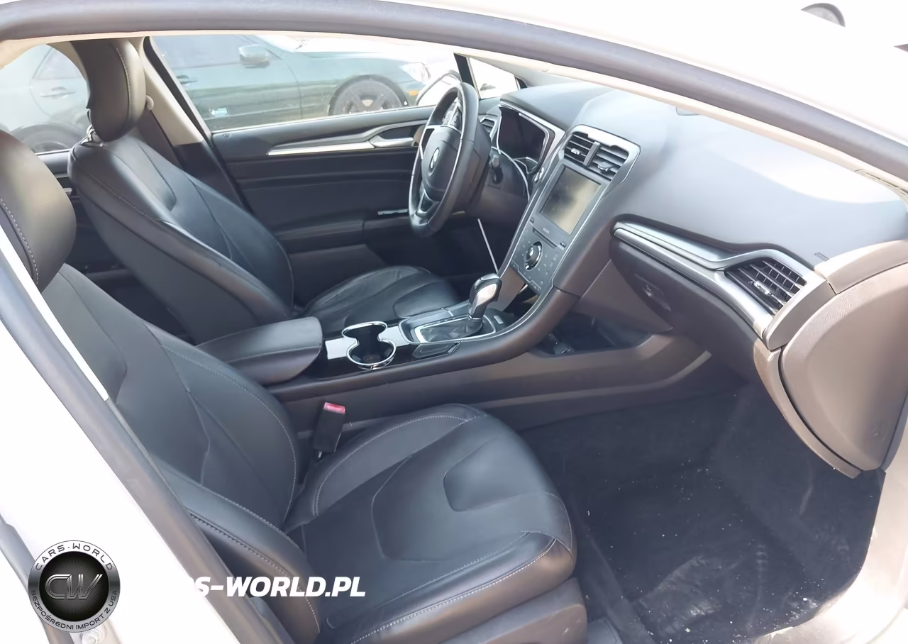 2014 Ford Fusion Hybrid Titanium VIN:3FA6P0RU8ER203534 - 5