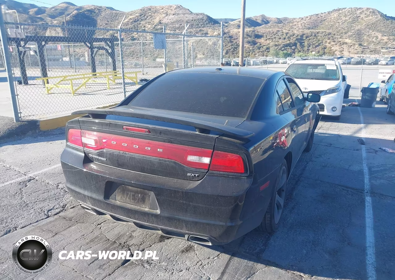 2014 Dodge Charger Sxt VIN:2C3CDXHG9EH370690 - 4