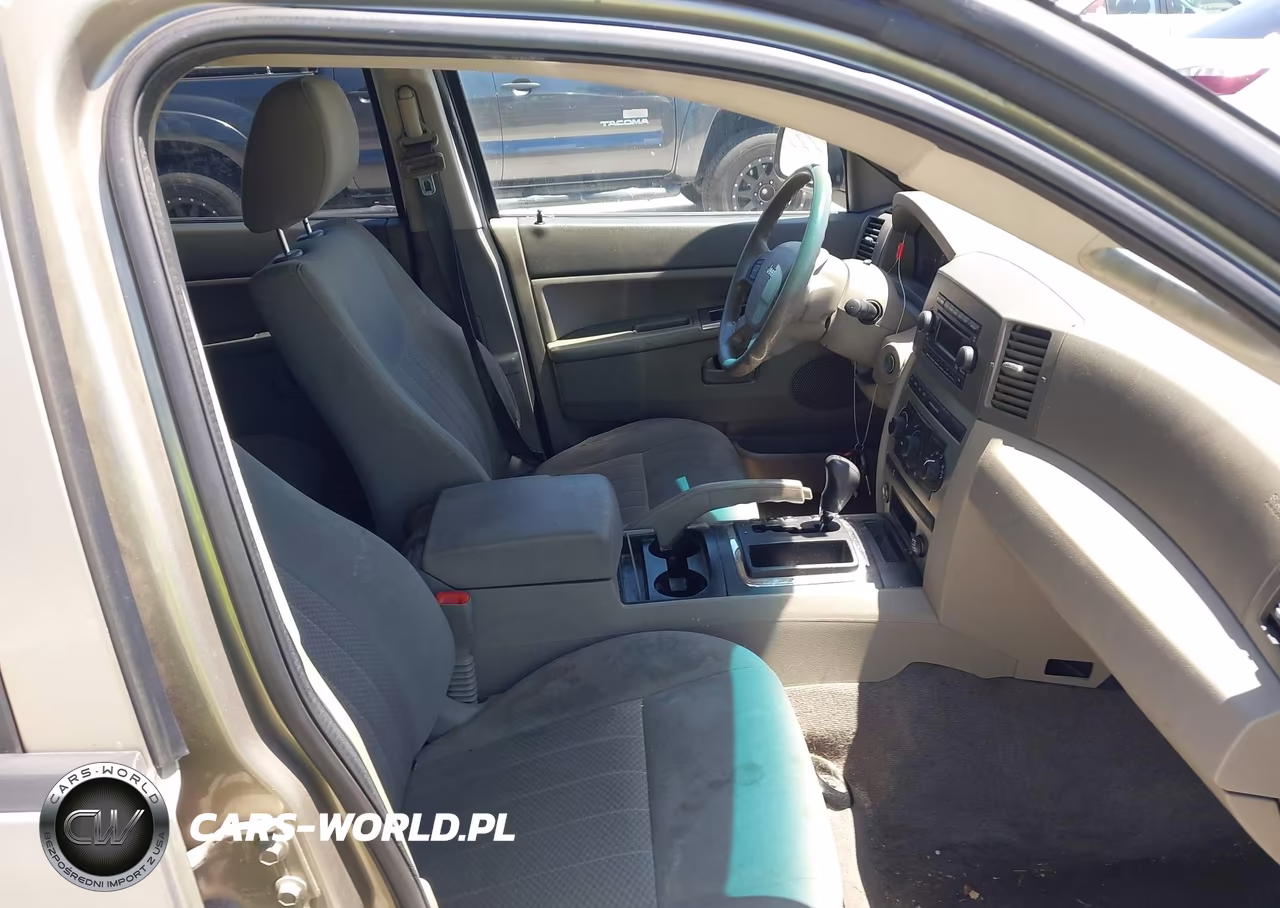 2005 Jeep Grand Cherokee Laredo VIN:1J4GR48K45C581276 - 5