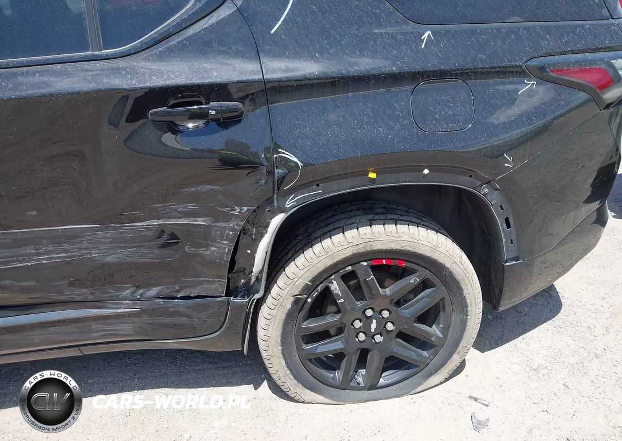 2018 Chevrolet Traverse Premier VIN:1GNEVJKW0JJ103405 - 17