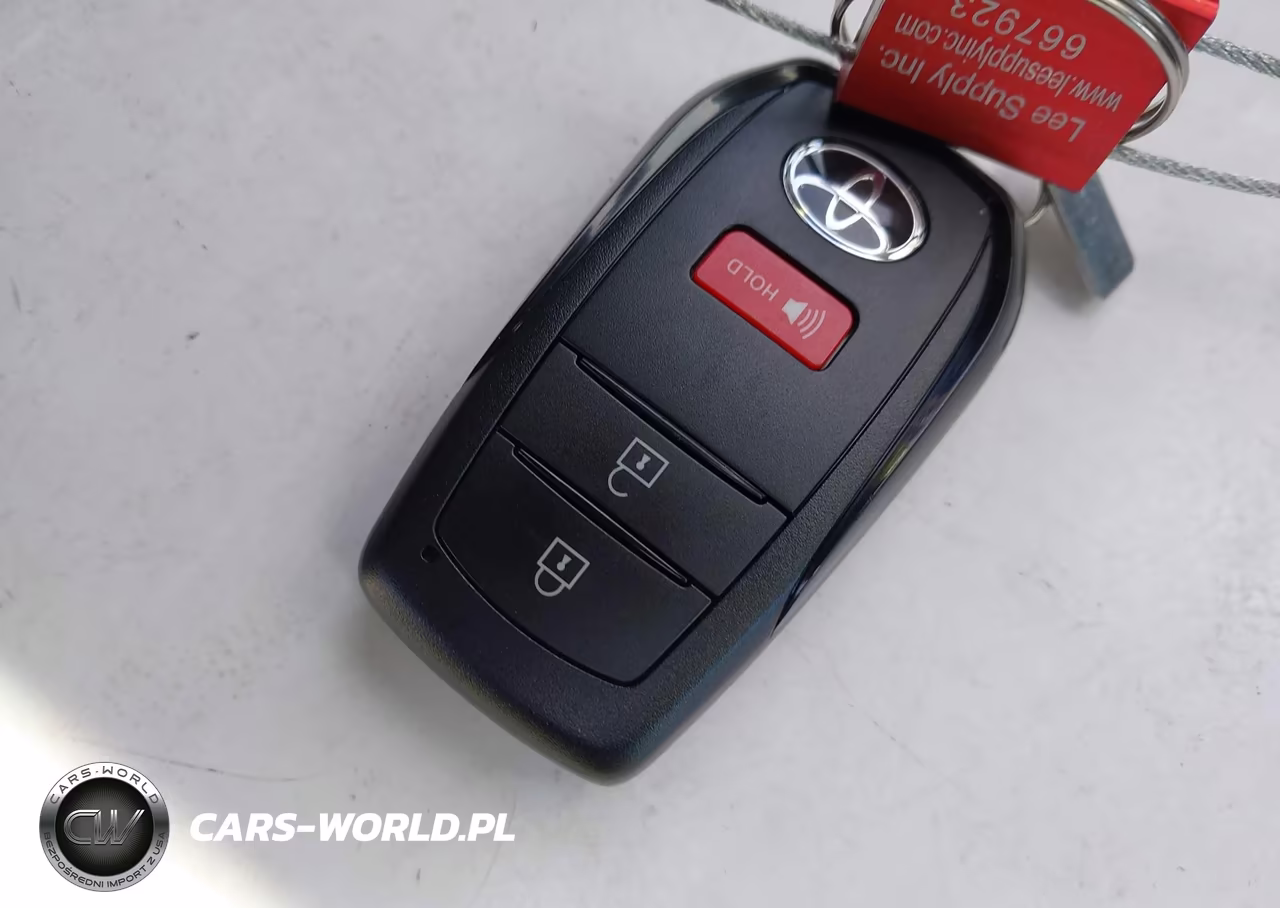 2022 Toyota Corolla Cross Le VIN:7MUBAABG8NV030234 - 11