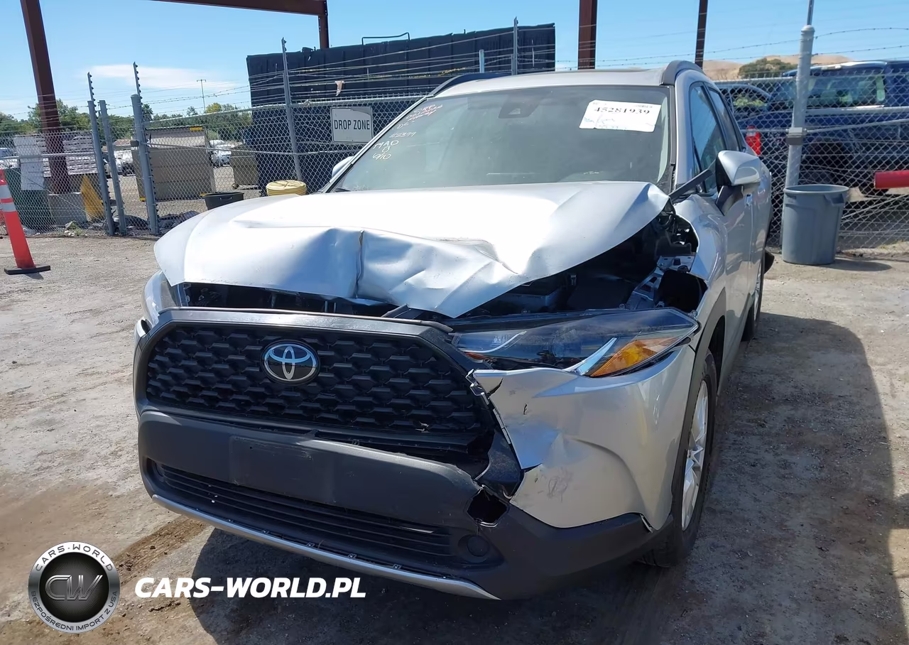 2022 Toyota Corolla Cross Le VIN:7MUBAABG8NV030234 - 6