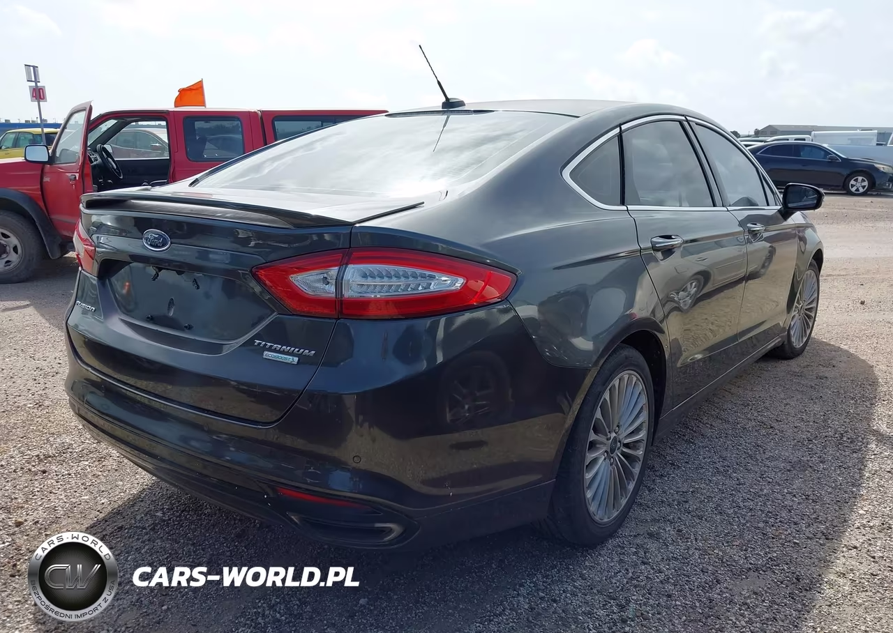 2016 Ford Fusion Titanium VIN:3FA6P0K98GR390010 - 4