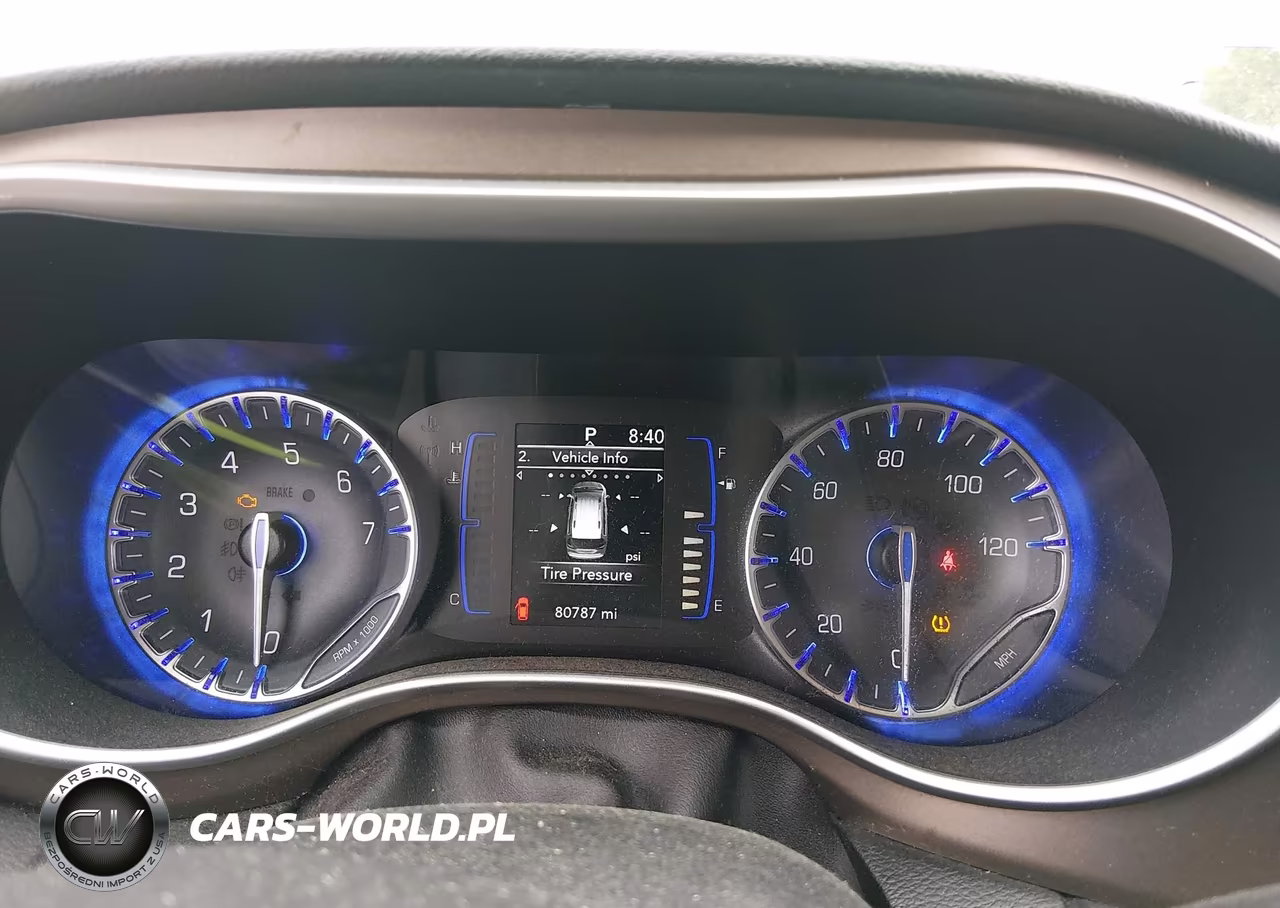 2018 Chrysler Pacifica Touring L VIN:2C4RC1BG1JR142850 - 7