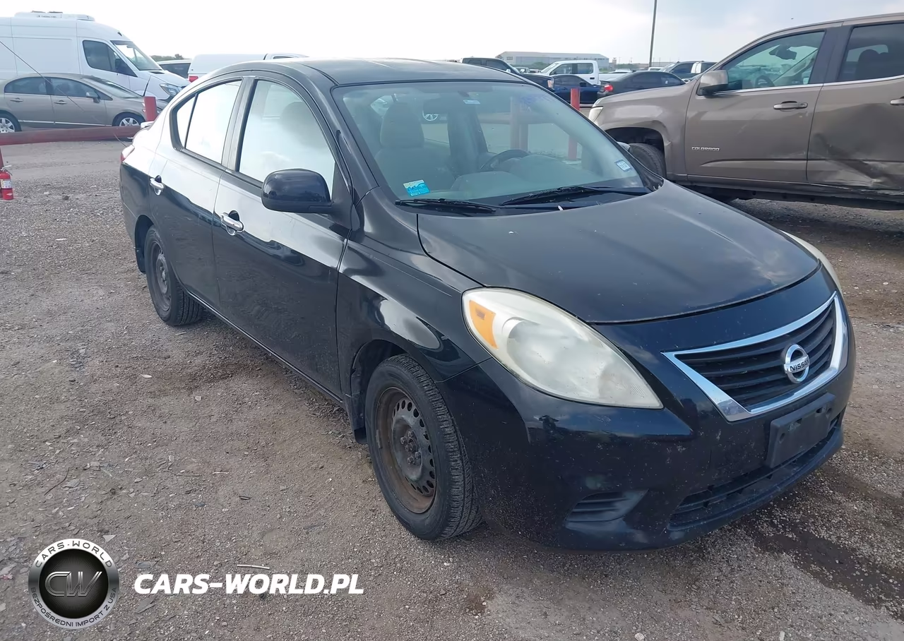 2013 Nissan Versa 1.6 Sv