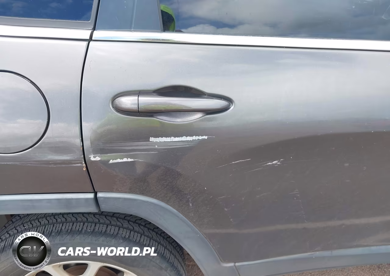 2014 Jeep Cherokee Latitude VIN:1C4PJLCS3EW299871 - 12