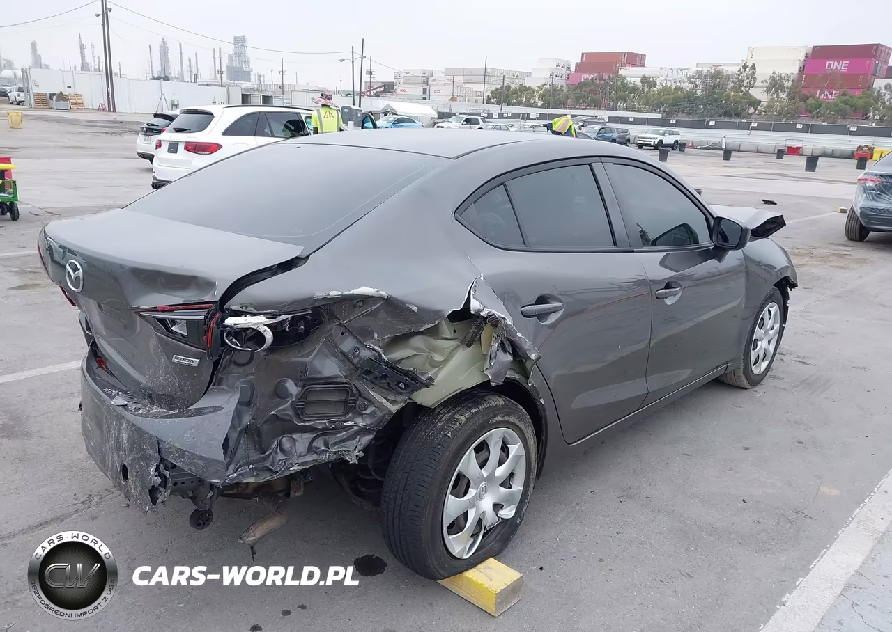 2017 Mazda Mazda3 Sport VIN:3MZBN1U77HM105311 - 4