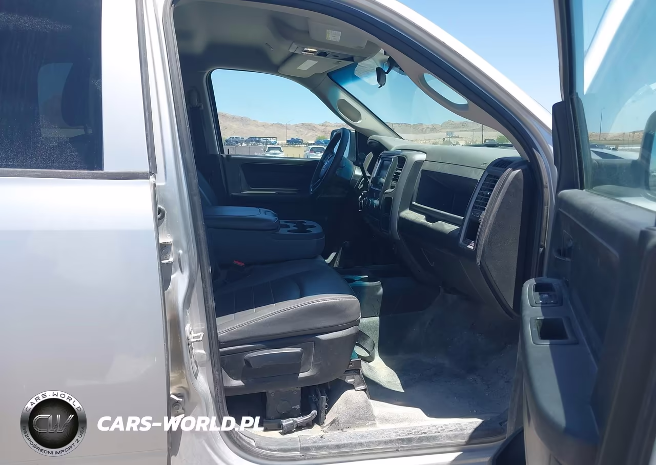2018 Ram 2500 Tradesman 4X4 6'4 Box VIN:3C6TR5CJ8JG295258 - 5