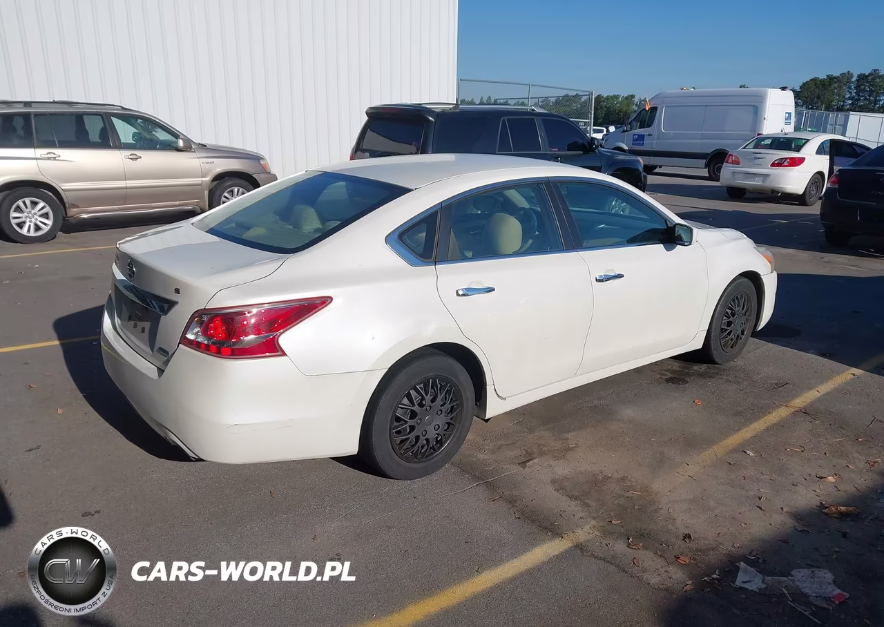 2013 Nissan Altima 2.5 S VIN:1N4AL3AP7DC293365 - 4