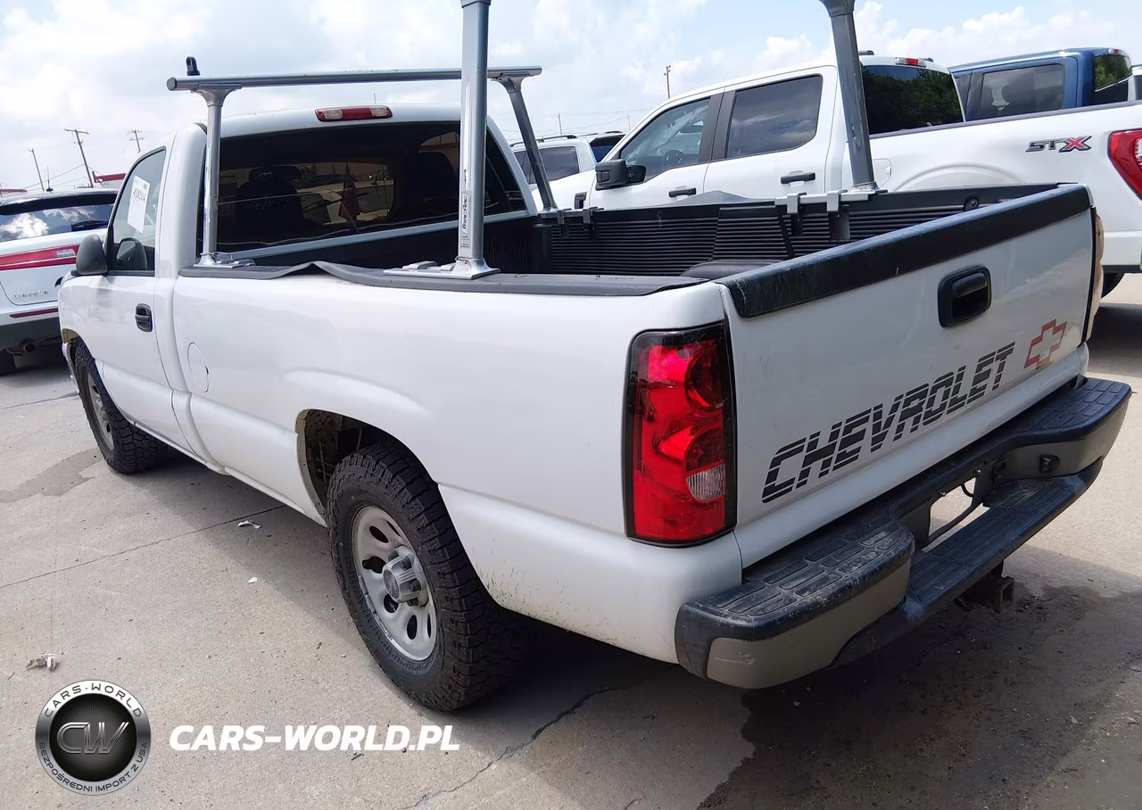2005 Chevrolet Silverado 1500 Work Truck VIN:1GCEC14T65Z140421 - 3