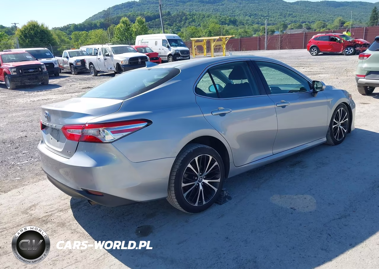 2019 Toyota Camry Le VIN:4T1B11HK7KU263448 - 4