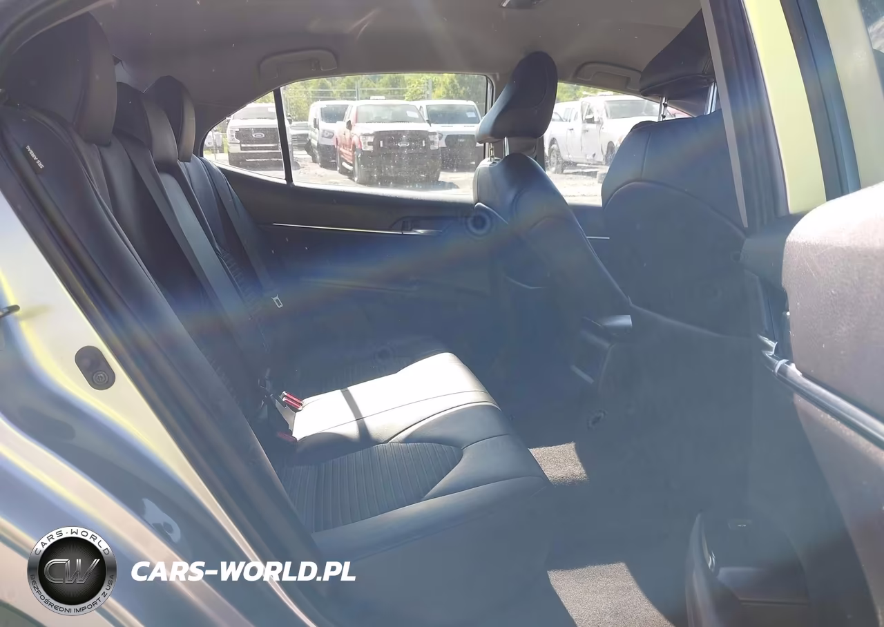 2019 Toyota Camry Le VIN:4T1B11HK7KU263448 - 8