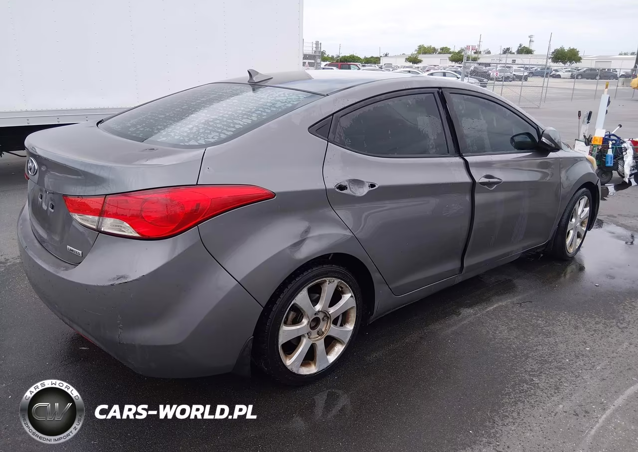 2013 Hyundai Elantra Limited VIN:5NPDH4AE6DH244370 - 4