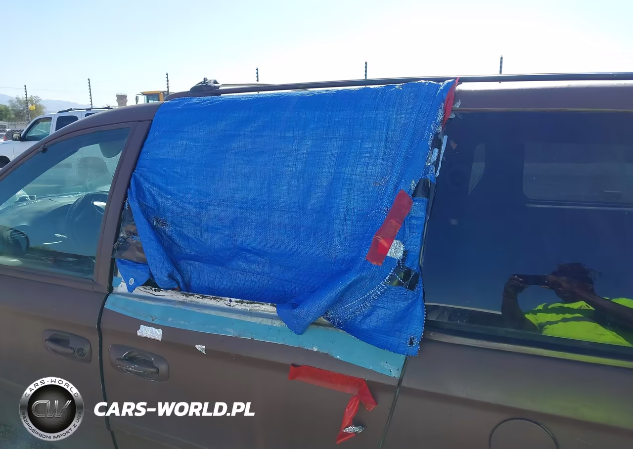 2005 Dodge Grand Caravan Sxt VIN:2D8GP44L05R149383 - 12