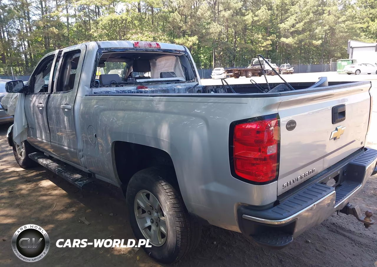 2018 Chevrolet Silverado 1500 1Lt VIN:1GCRCREH7JZ180897 - 3