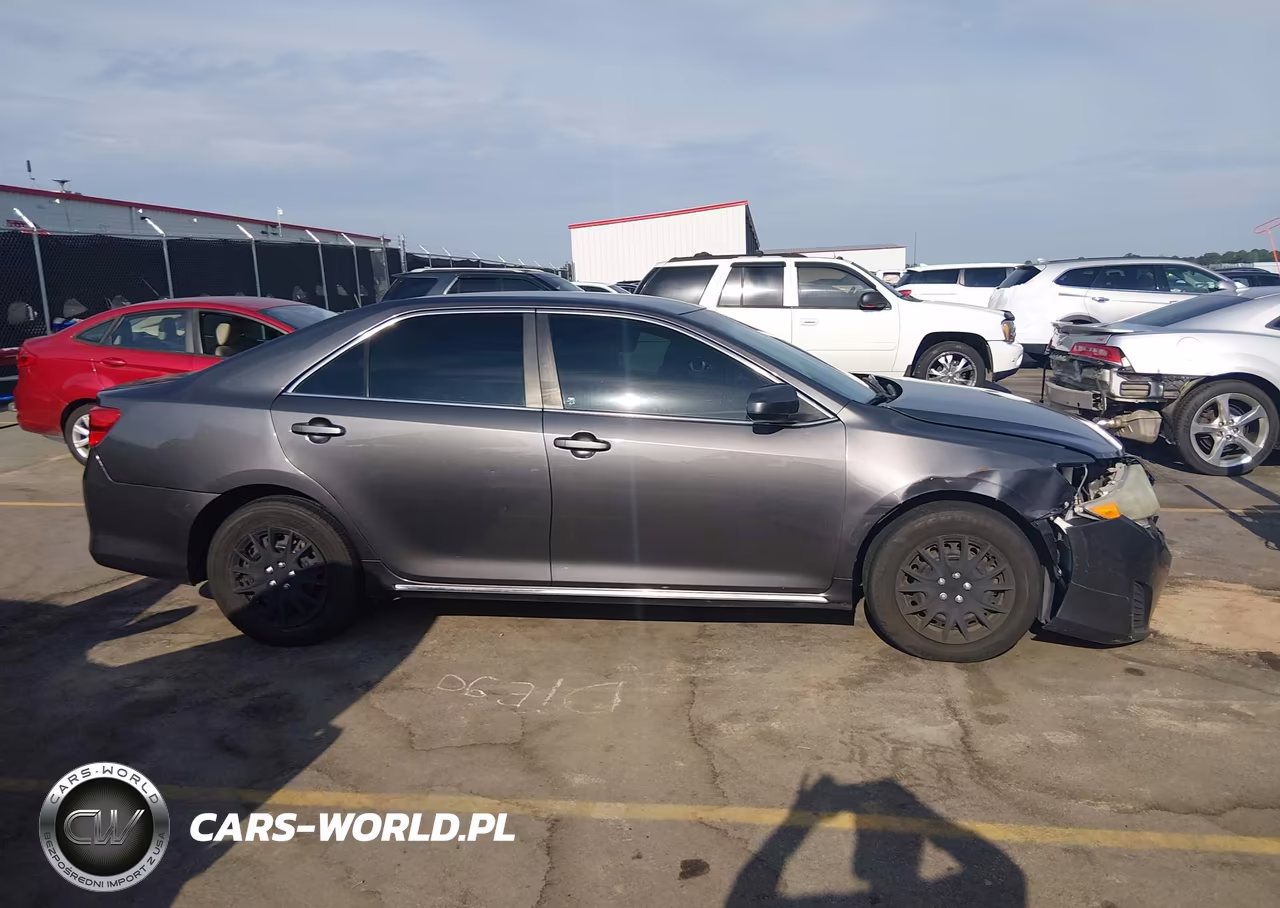 2013 Toyota Camry Le VIN:4T1BF1FK0DU653752 - 13