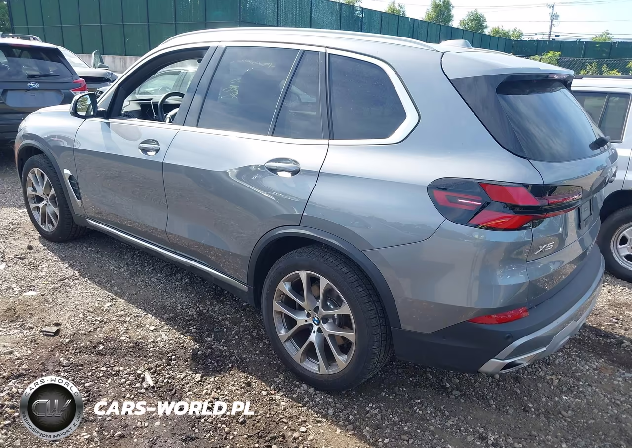 2024 BMW X5 xDrive40I VIN:5UX23EU02R9W17401 - 3