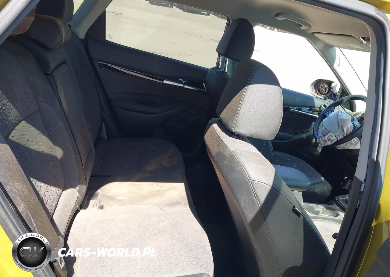 2024 Kia Seltos S VIN:KNDEUCAAXR7629000 - 8