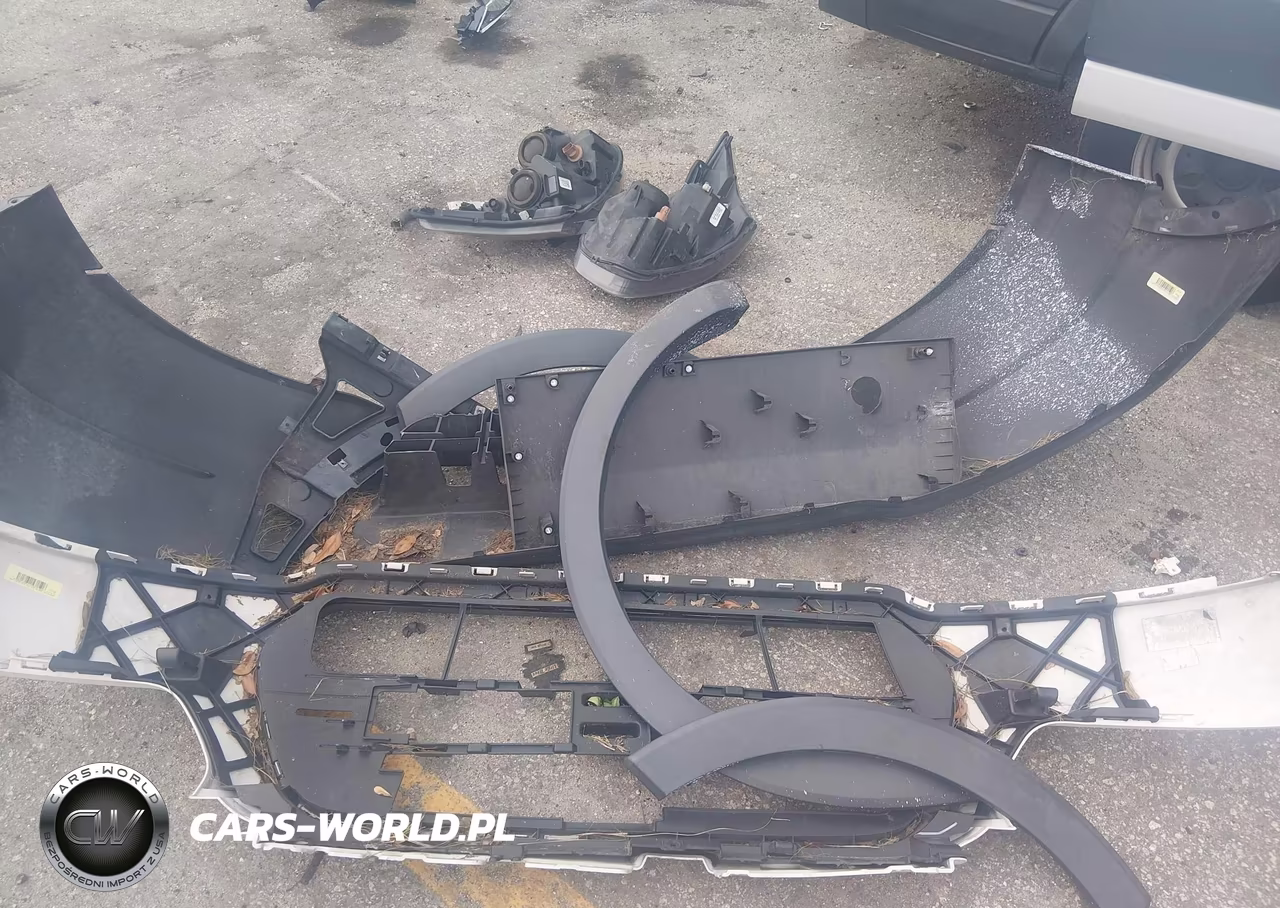2018 Ford Transit-250 VIN:1FTYR2CM5JKA77942 - 11
