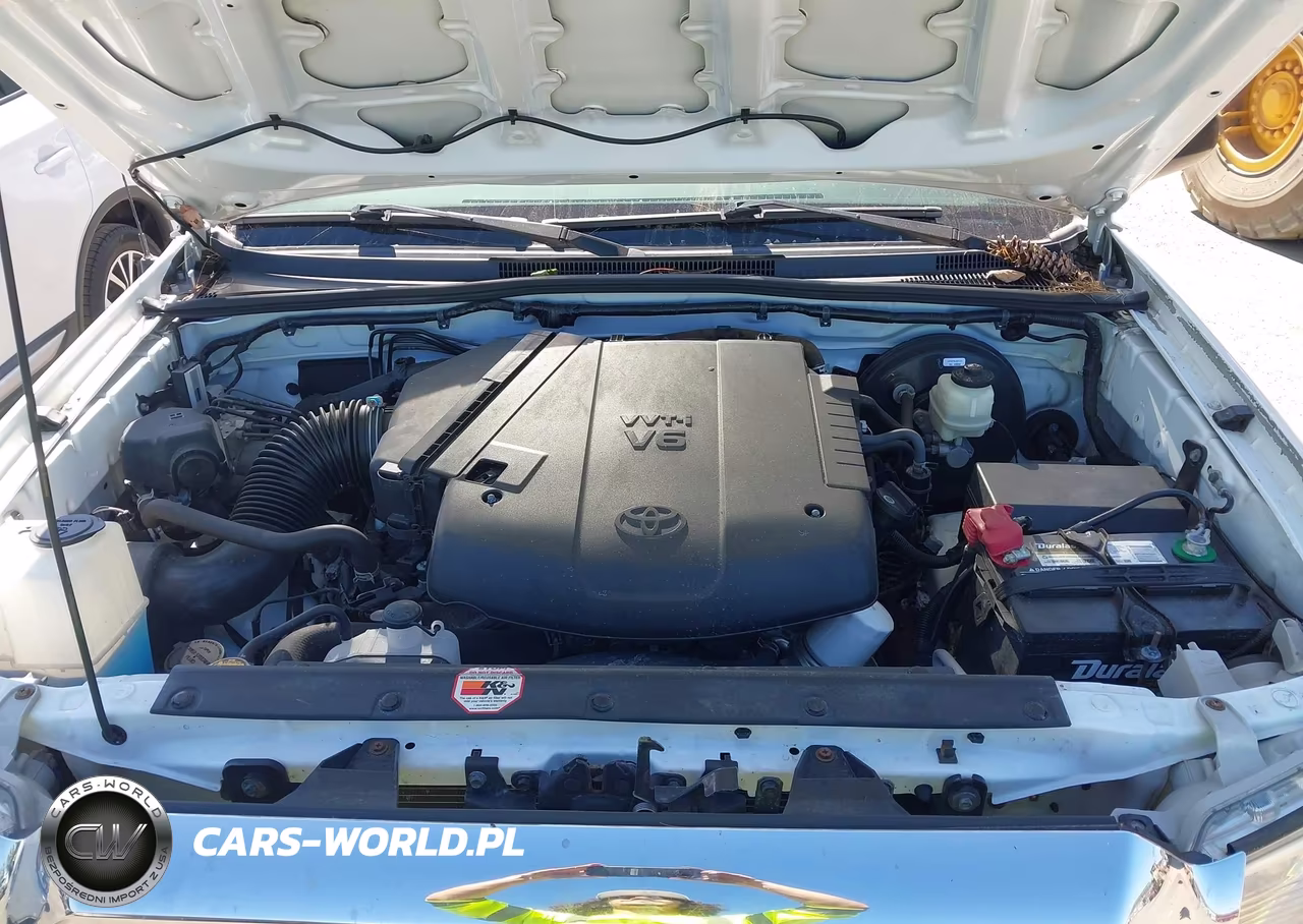2015 Toyota Tacoma Base V6 VIN:3TMLU4EN6FM192656 - 10