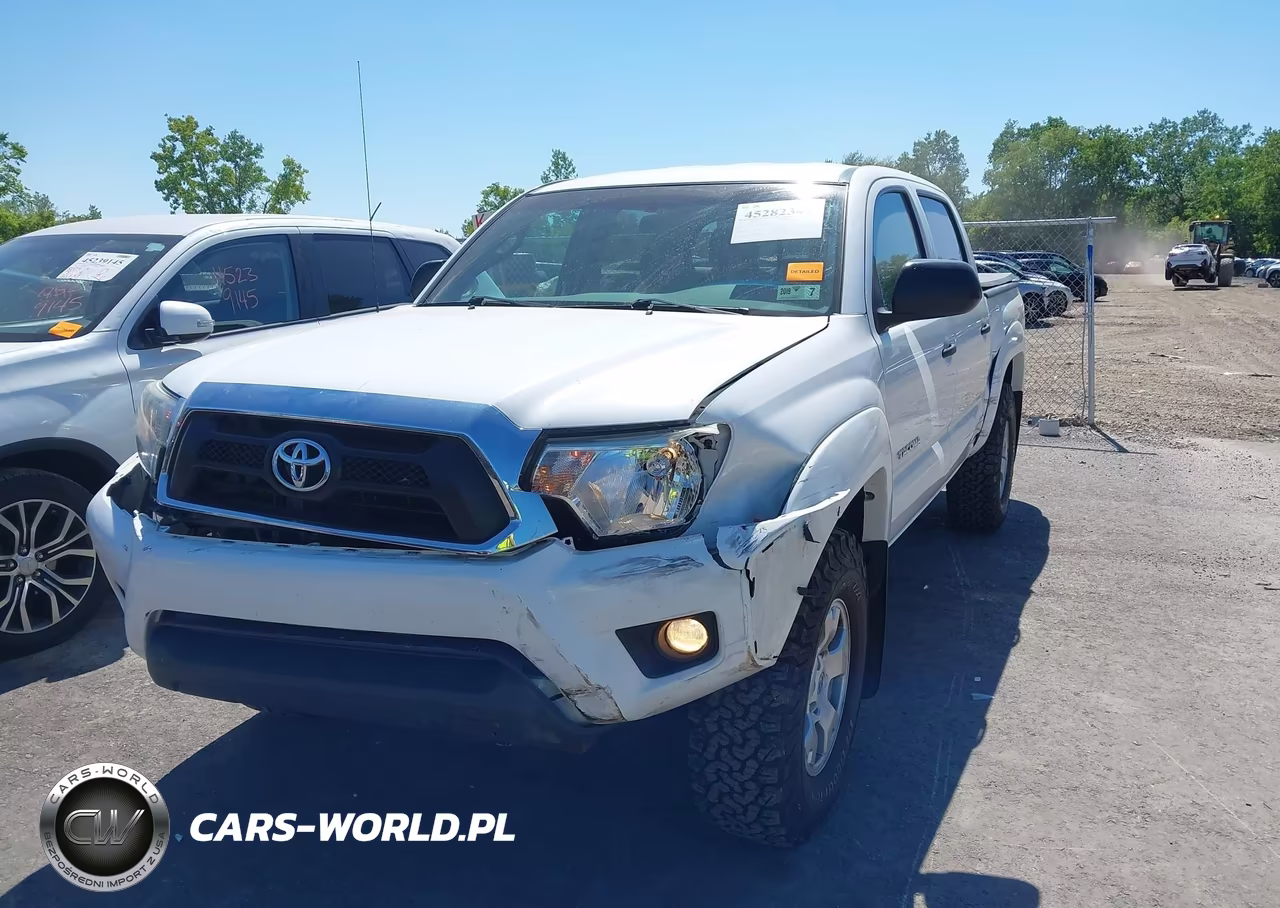2015 Toyota Tacoma Base V6 VIN:3TMLU4EN6FM192656 - 2
