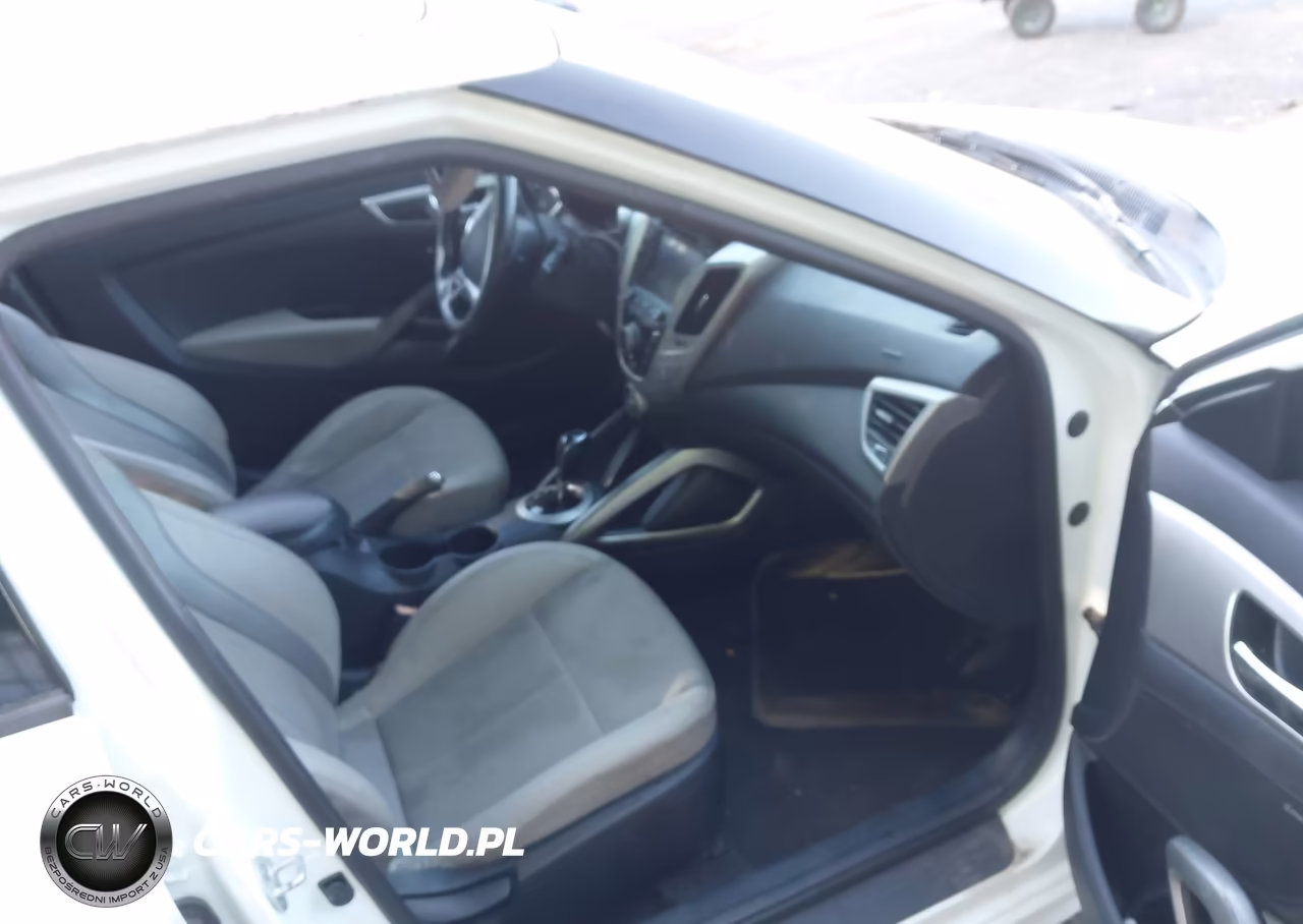 2013 Hyundai Veloster Base W-Gray VIN:KMHTC6AD2DU097592 - 5