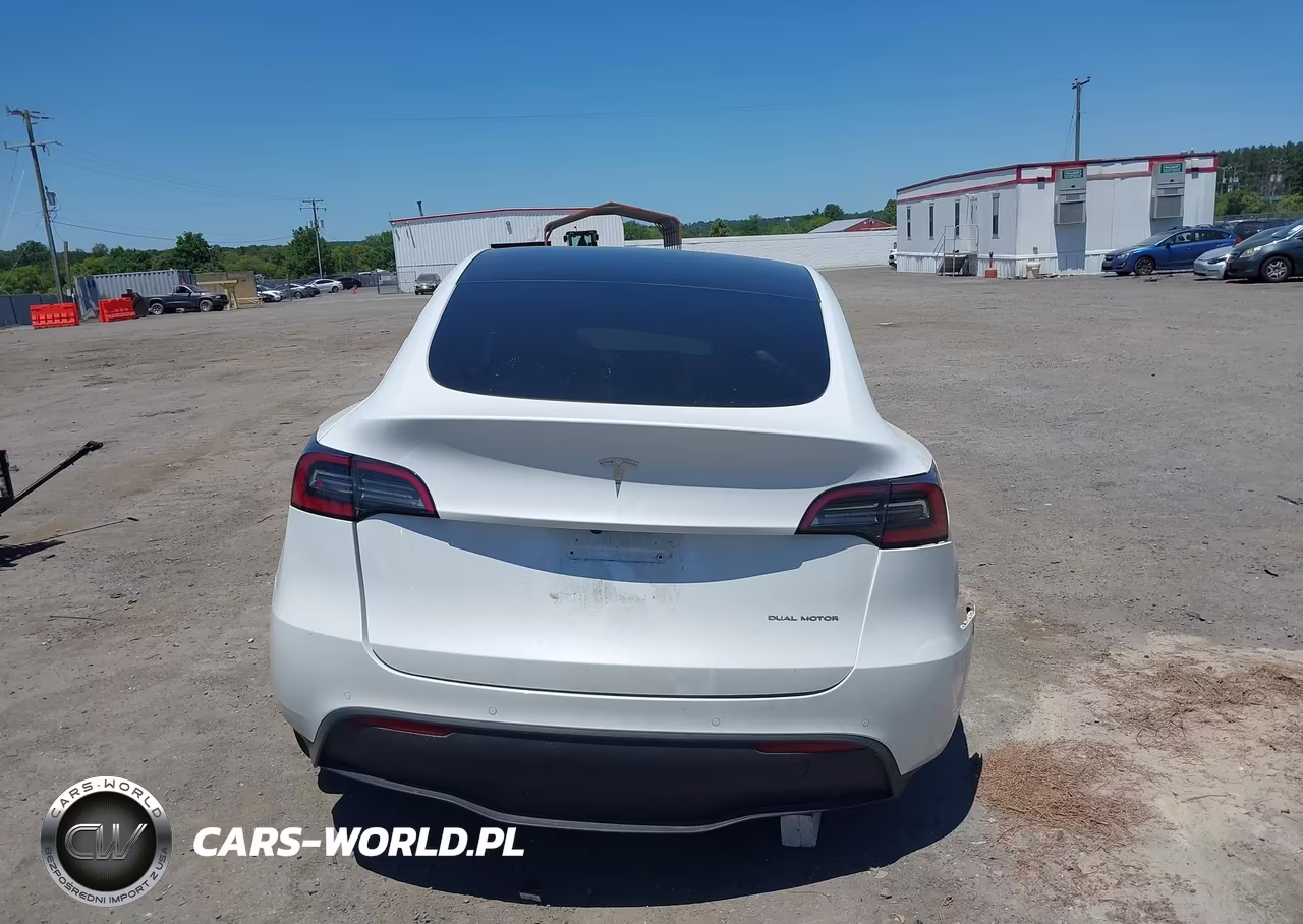 2022 Tesla Model Y Long Range Dual Motor All-Wheel Drive VIN:7SAYGDEE4NF440065 - 15