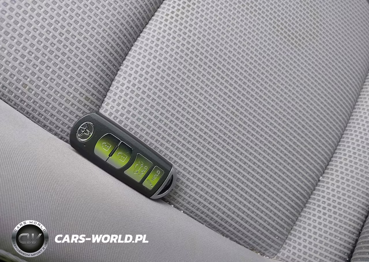 2019 Toyota Yaris L VIN:3MYDLBYV5KY522282 - 11