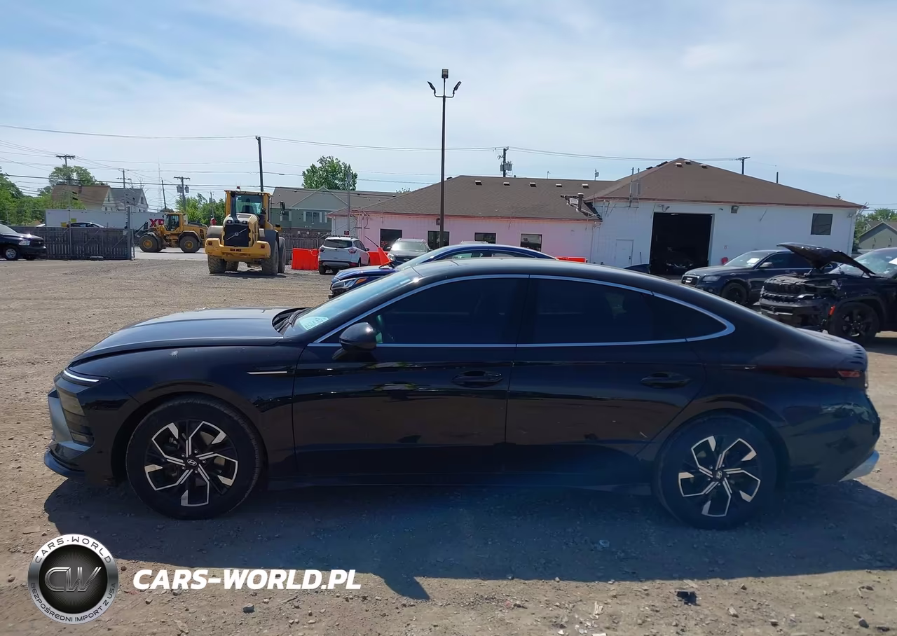 2025 Hyundai Sonata Sel VIN:KMHL64JA4SA475735 - 15