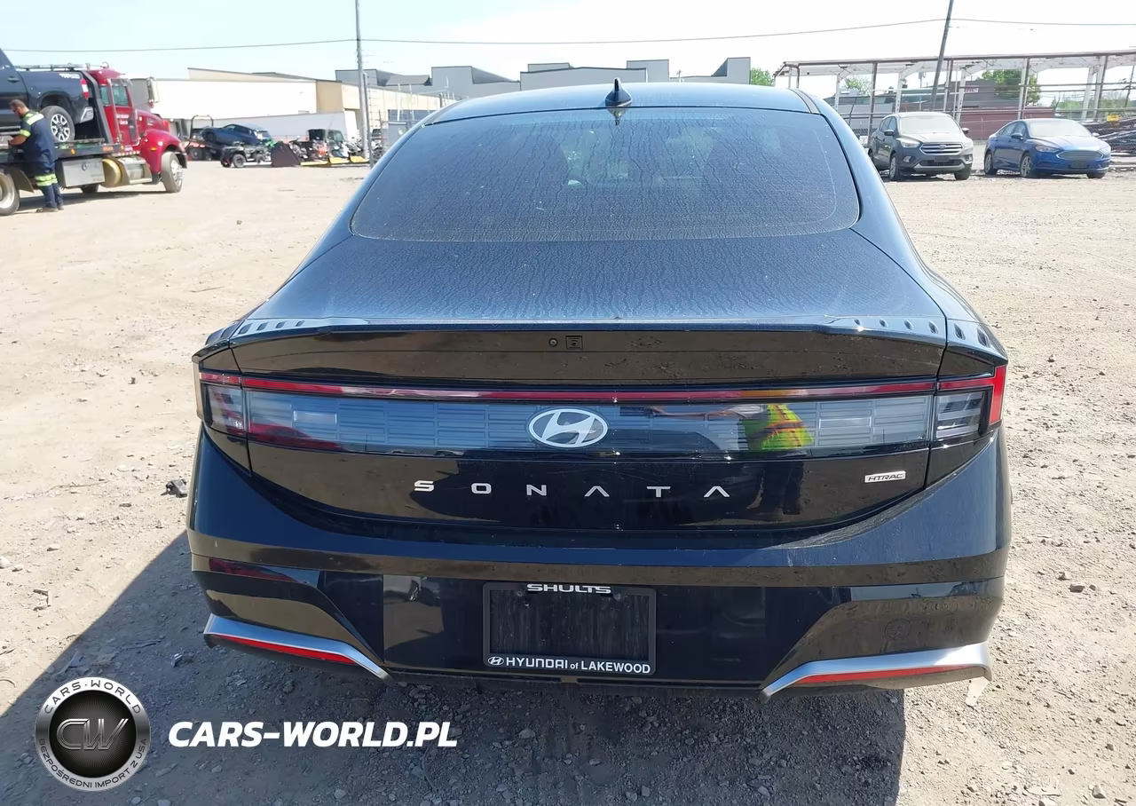 2025 Hyundai Sonata Sel VIN:KMHL64JA4SA475735 - 17